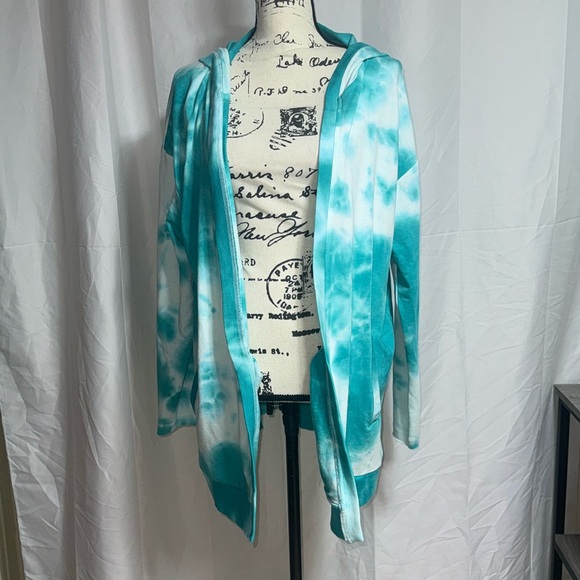 Natural Reflections Tops - Natural Reflections Tie-Dye Long-Sleeve Cardigan